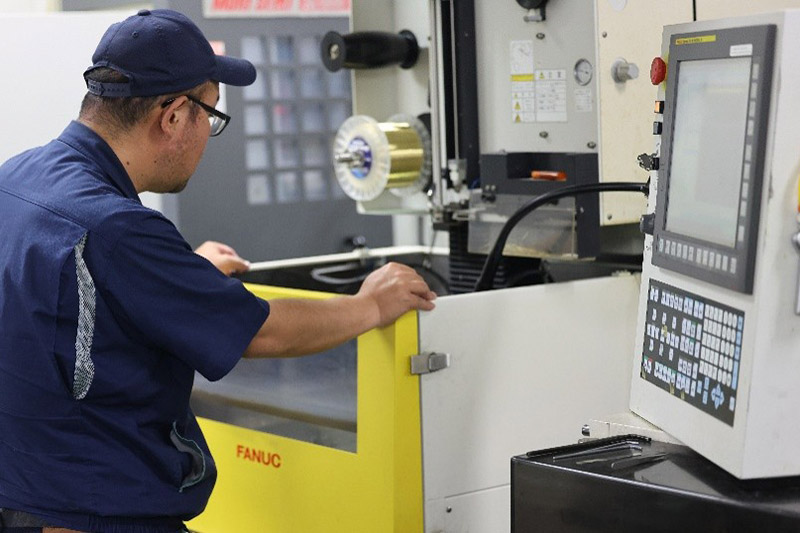 ワイヤー放電加工